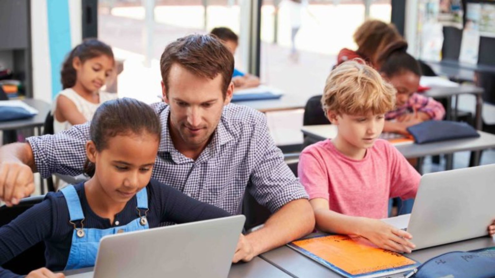 How Does Technology Impact Education And Learning Processes