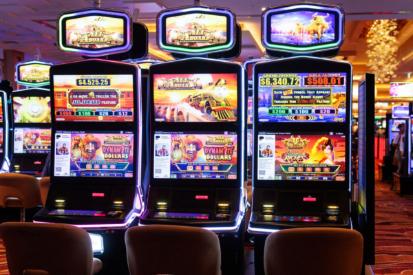 Accessibility of personal gaming history and win/loss records.